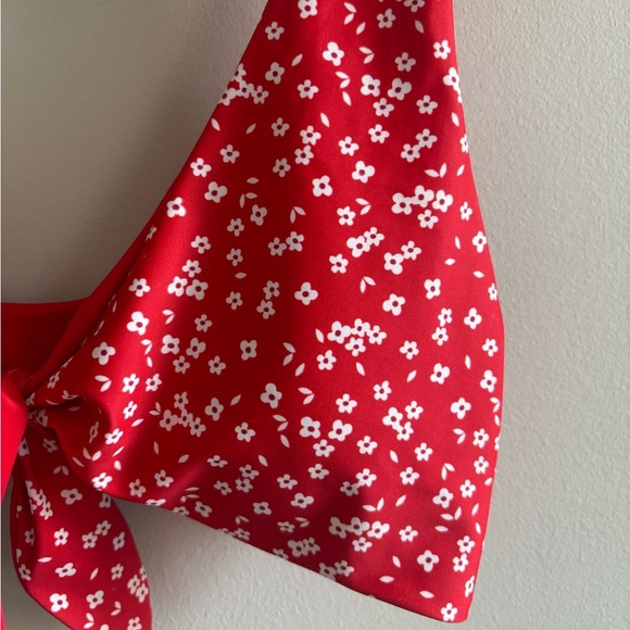 Zaful Ditsy Floral Bikini Top - Picture 3 of 4